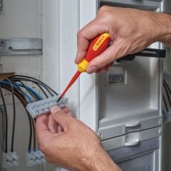 Bosch 1600A02NF9 VDE Tornavida Seti Karışık 14 Parça