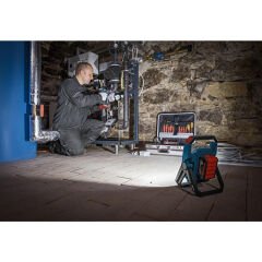 Bosch GLI 18V-1900 Akülü Şantiye Projektörü 1900 Lümen